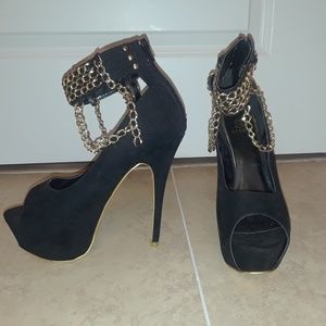 Peep-Toe Platform